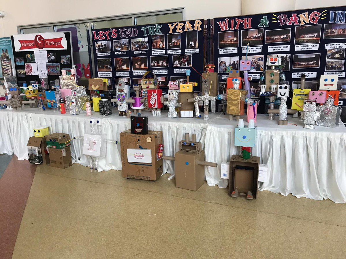 Bahcesehir22's tweet image. Codeweek etkinlikleri kapsamında ikokul öğrencilerimizin "Atık Malzemeler ile Robotumu Tasarlıyorum" sergisi açıldı 🤖 #codeweek #codeweekEU