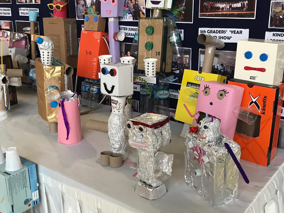 Bahcesehir22's tweet image. Codeweek etkinlikleri kapsamında ikokul öğrencilerimizin "Atık Malzemeler ile Robotumu Tasarlıyorum" sergisi açıldı 🤖 #codeweek #codeweekEU