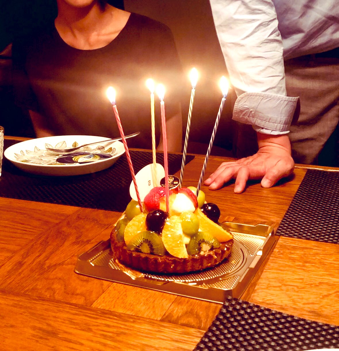 三浦瑠麗 Lully Miura きょうだいで遅れてお祝いしてもらいました 妹と同じ誕生日 9歳からずっと私だけの誕生日 っていうのはなかったけど 誕生日が二倍意味あるイベントになったから より幸せ 同じ日に生まれてきてくれてありがとう T Co