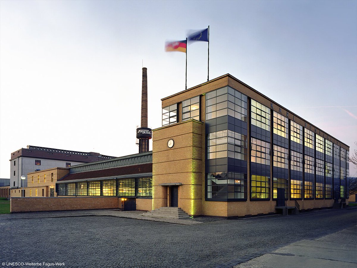 +++ Neuer Indoor-Spot online: UNESCO-Welterbe Fagus-Werk, Niedersachen. Buchbar ab 15.10.2019 +++
sleeperoo.de/spots/erlebnis…