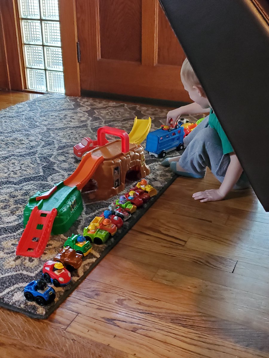 MrsCyclone811's tweet image. Can you tell his father is an engineer? #createorder