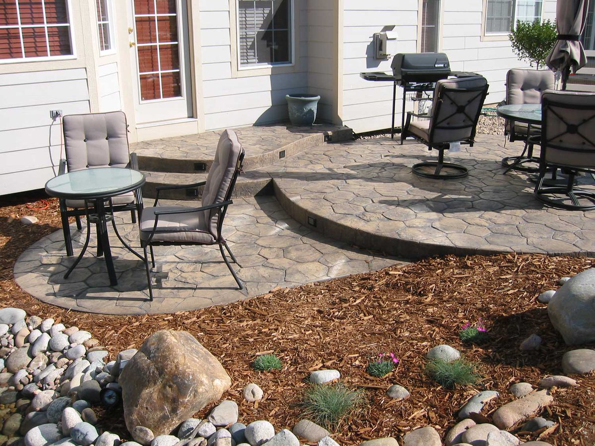 SolomonColors's tweet photo. Why is stamped concrete so popular? Read more to learn the history, features, and benefits of this amazing architectural finish.

https://t.co/88xGMmlXVG https://t.co/tSX1wff0kP