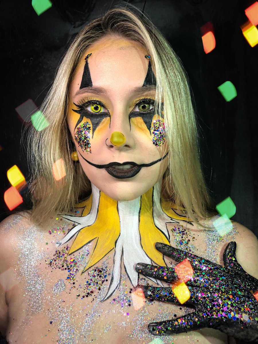 beccasartistry's tweet photo. Fun House Vibes 😉 https://t.co/PvIqY0fueT