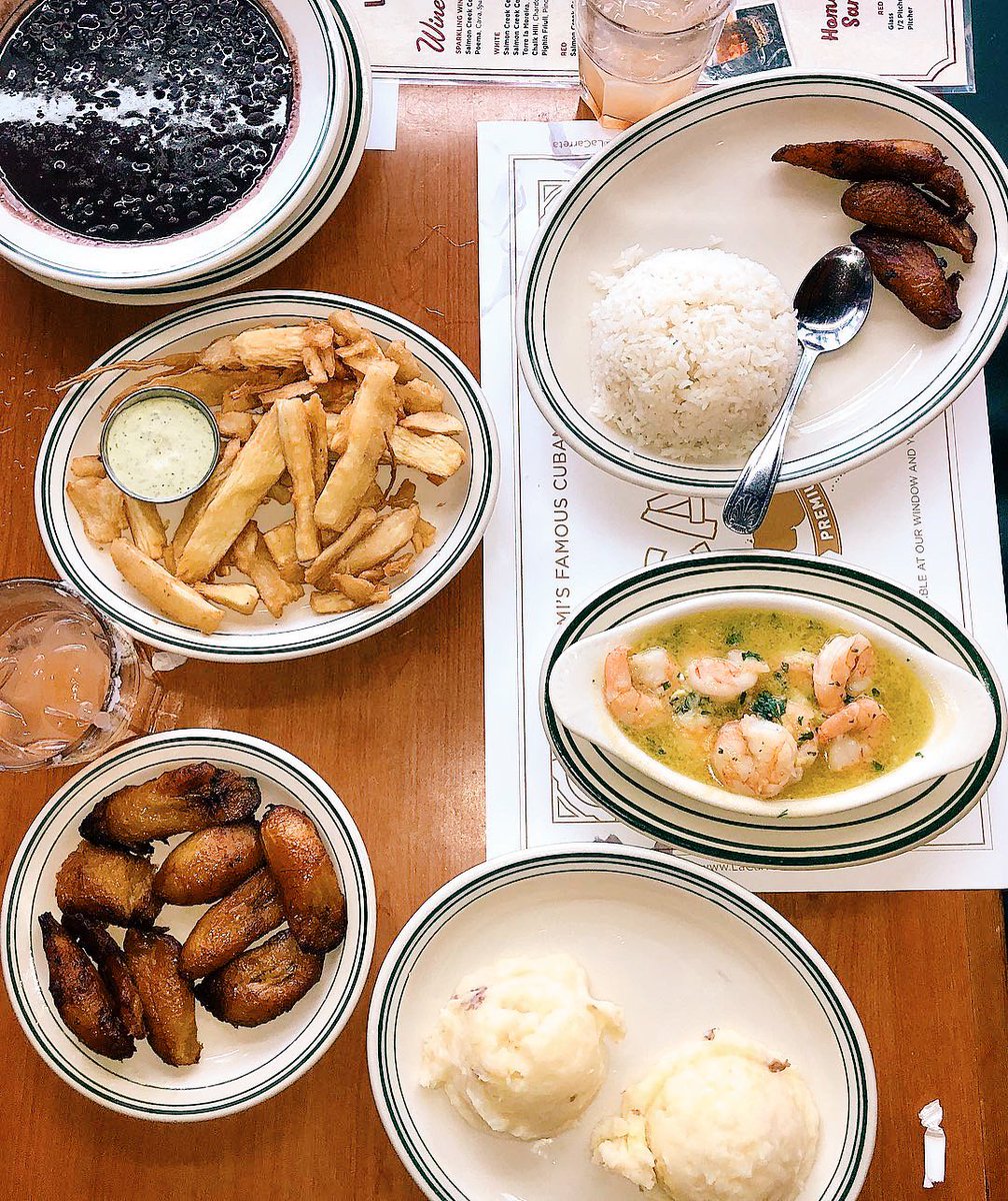 LaCarretaCuban's tweet photo. Table of dreams.
#TableShot 📷: @ruthlessveg https://t.co/jKV5iPFZaA