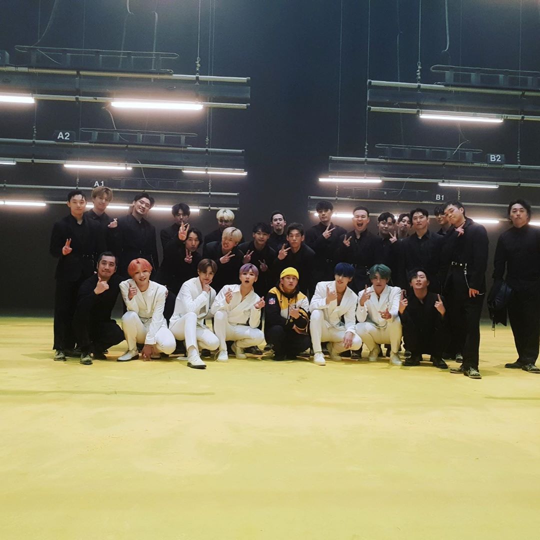 INTL_AB6IX's tweet photo. [PHOTO/191007] look_at_sangjin instagram update with @AB6IX 

Caption: AB6IX ‘Blind for Love’ MV 

🔗: https://t.co/O9GieCgYCb

#AB6IX #에이비식스 #6IXENSE #임영민 #전웅 #김동현 #박우진 #이대휘 https://t.co/kcj4VVq2PJ