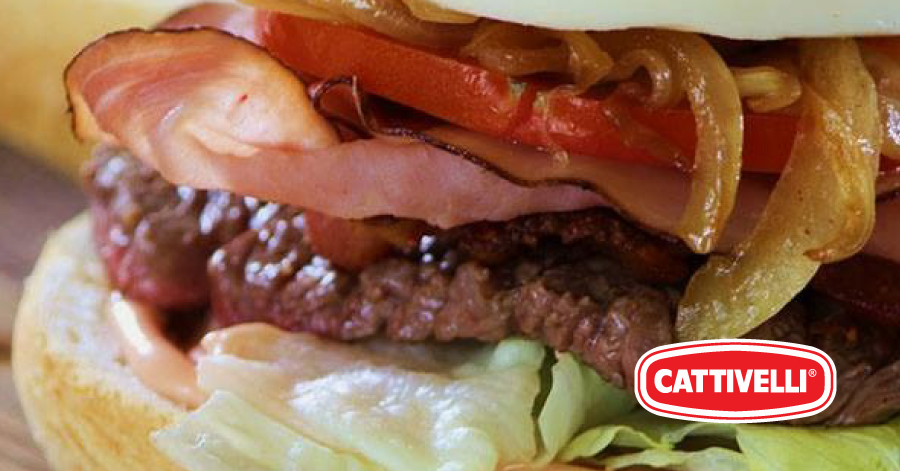 ChivitoWeek's tweet photo. El mejor chivito va siempre acompañado de la mejor panceta ahumada🥓@Cattivelli 🙌🏻🙌🏻. Cuando hagas tu chivito, no te olvides de probarla. #Chivito #Panceta #ChivitoWeek #Uruguay #Cattivelli https://t.co/gEmUd4aMjo