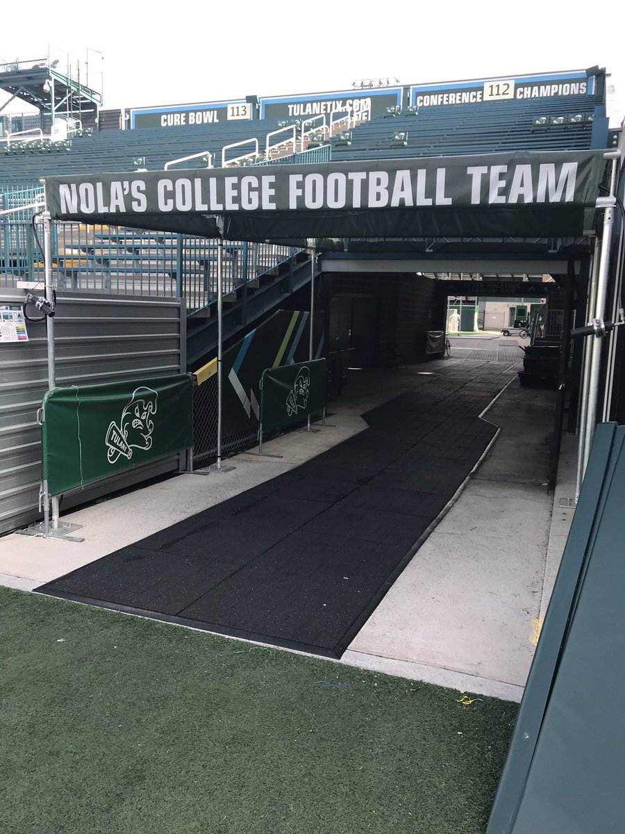 RyanBartow's tweet photo. Awesome visit with the @GreenWaveFB staff, a priority @xosdigital subscriber. You can see why they are so successful. Very well organized operation. #TopClassintheAAC #TeamThunderCloud https://t.co/8LZHLOeTYZ