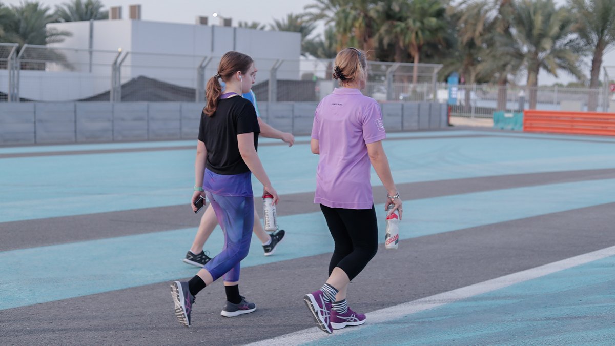DamanInsurance's tweet photo. We'll help you keep your #summer body all #winter long! Join our free weekly sessions for a #walk, #cycle or #run from 6-10pm at @ymcofficial. Learn more: https://t.co/1wZHriK2cR
#fitness #DamanHealth https://t.co/RuWpxZT60k