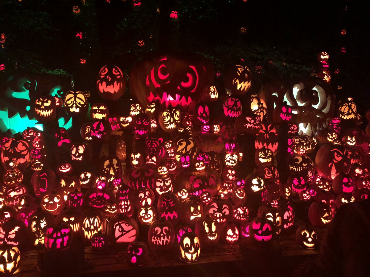 Be a jack of all trades and get your tickets early for Jack O'Lantern Spectacular. New this year are timed tickets Fri and Sat nights. 🎃 🎫
Learn more &amp; buy tickets here bit.ly/2OC4FcD 
Show starts tomorrow and runs through Nov 3! 📆