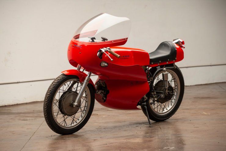 chrissforce's tweet photo. A beauty! A Rare 1964 #Aermacchi Harley-Davidson Race Bike https://t.co/bf4qhGN1lr https://t.co/U7ciuxnoV2