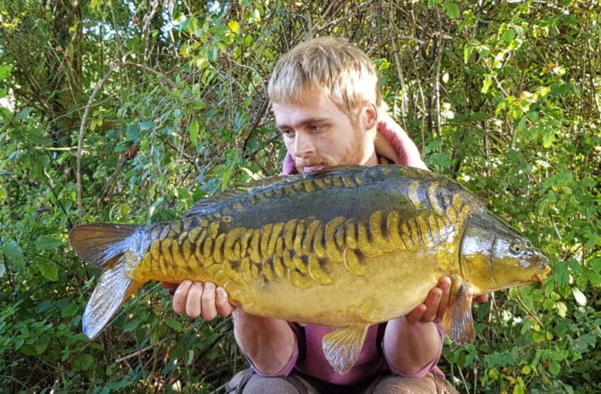 PukkaSquirrelB's tweet photo. Ollie with a Redmire Pool Scaley using the Sweet Candy Wafters in a Solid Bag of SS4 Crumb and Secret Oil.

#RedmirePool #CarpFishing #CarpAngler #CarpAngling #Fishing #Angling #PukkaSquirrelBaits #PSB https://t.co/UdYHV1tLyP