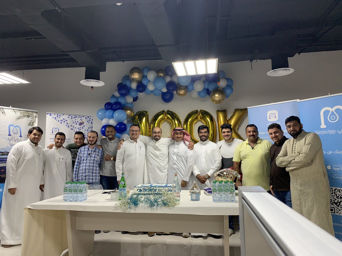 Alshuaibi_ak's tweet photo. شكرا  ١٠٠ الف عميل .. شكرا  ٣٥ موظف .. شكرا  ٤٥ براند استراتيجي .. شكرا شريكنا اللوجستي 💙 https://t.co/16STT7HqSd