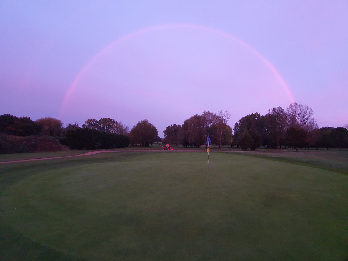 Amazing rainbow this morning 🌈