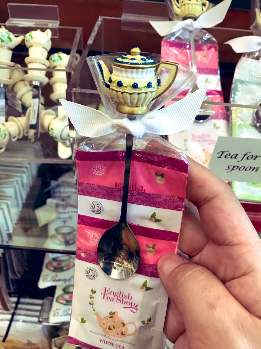 ボストンの茶会事件博物館で売ってるお土産が、かわいい。しかも、茶箱 
