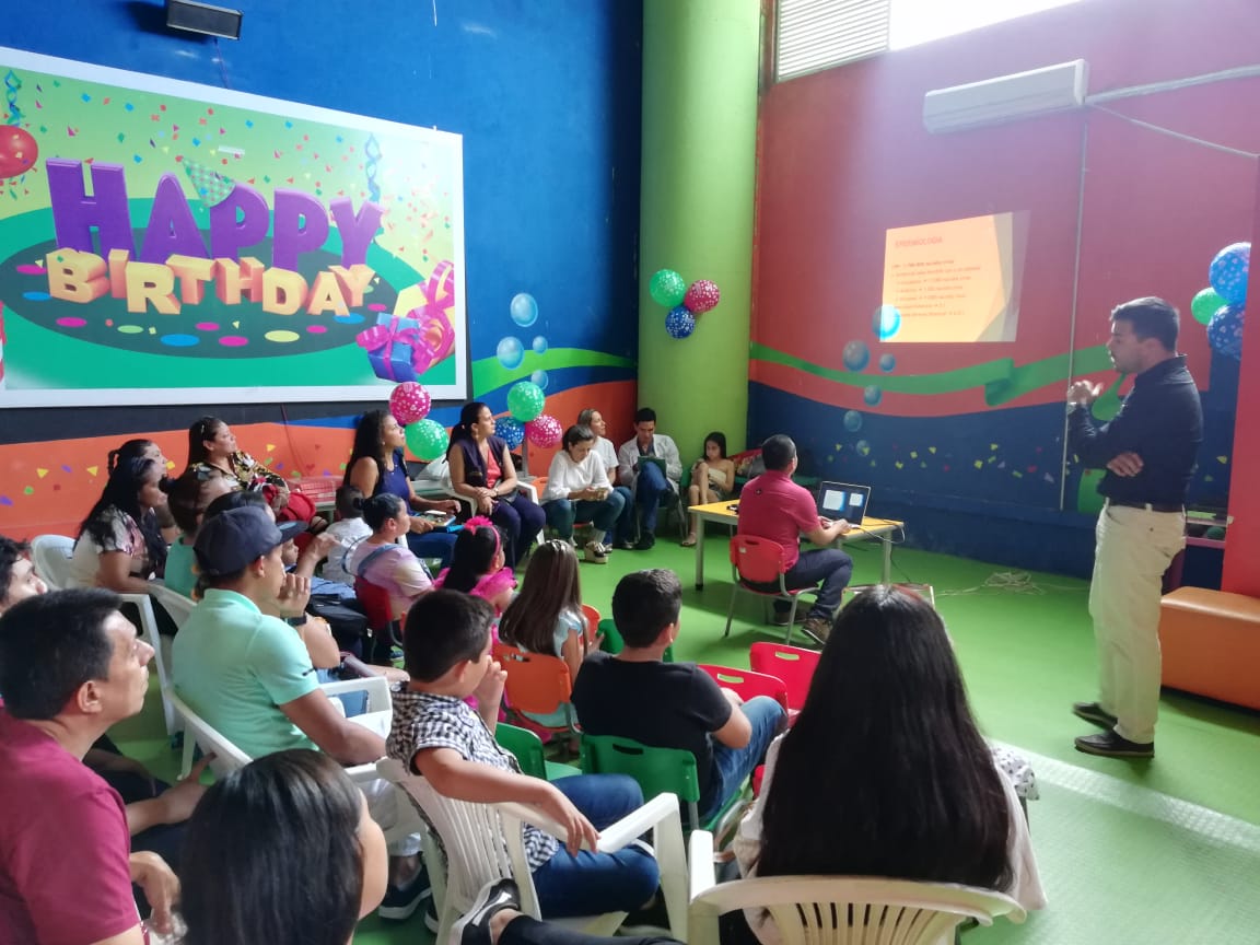 HUNeiva's tweet photo. Cerramos la #SemanaPanamericana del #labiofisurado con la celebración del día #mundialdelasonrisa. https://t.co/4iBohsO5nf