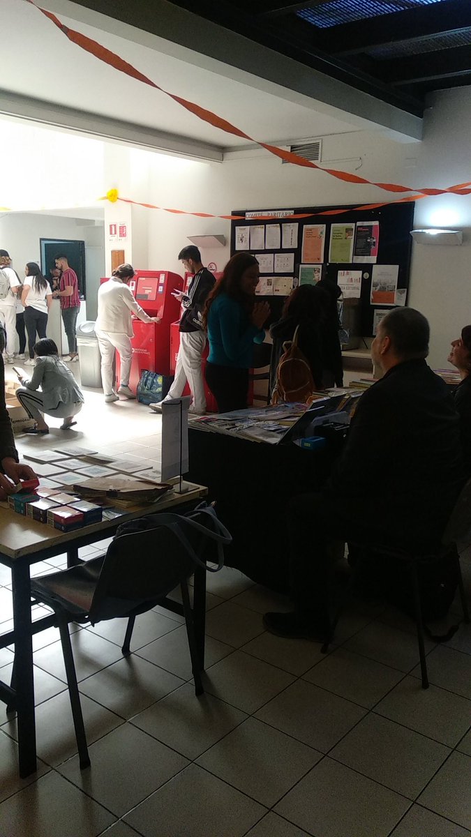 Ya está comenzando la feria de editoriales, no se lo pierdan, hay libros muy interesantes 😏