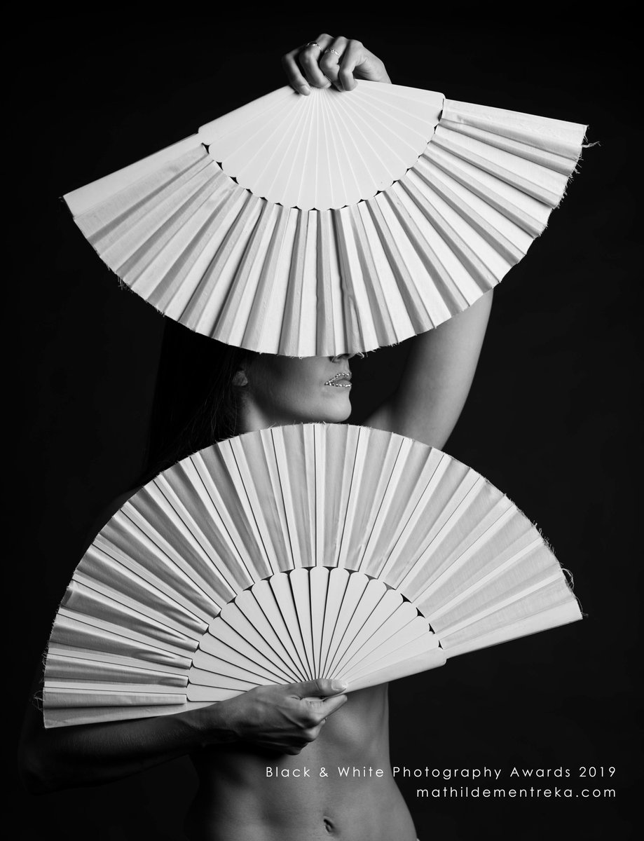 NDZphotographie's tweet image. #lensculture #blackwhite #danseuse #dance #corps #concours #éventails #studio #nikon #photographetoulouse