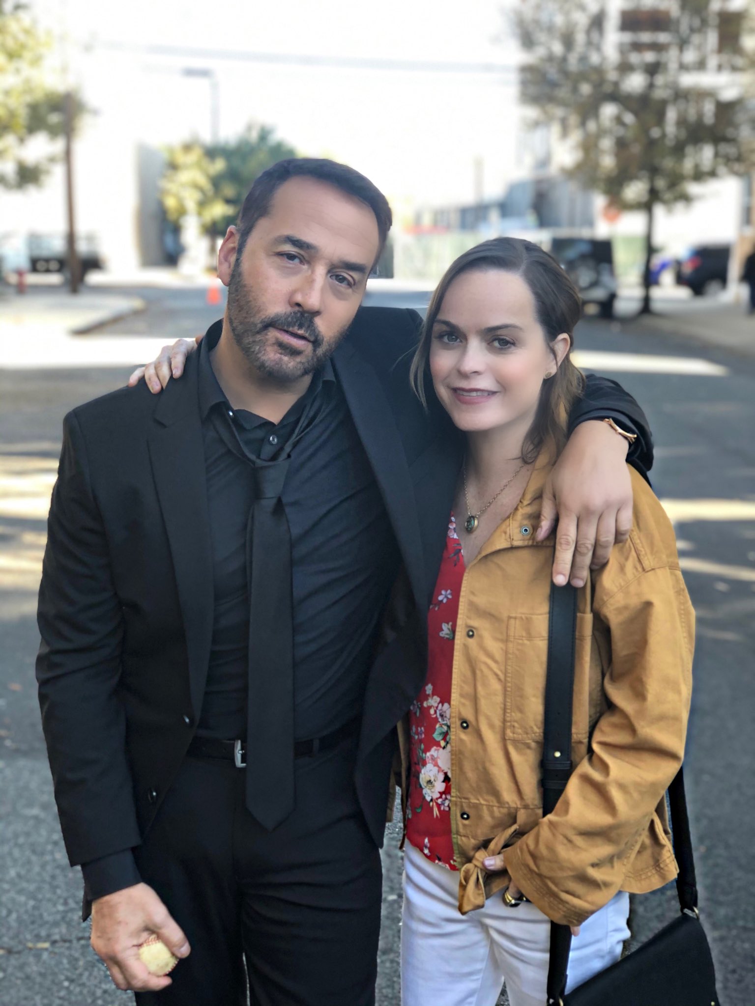 Jeremy Piven's Girlfriends And Dating History