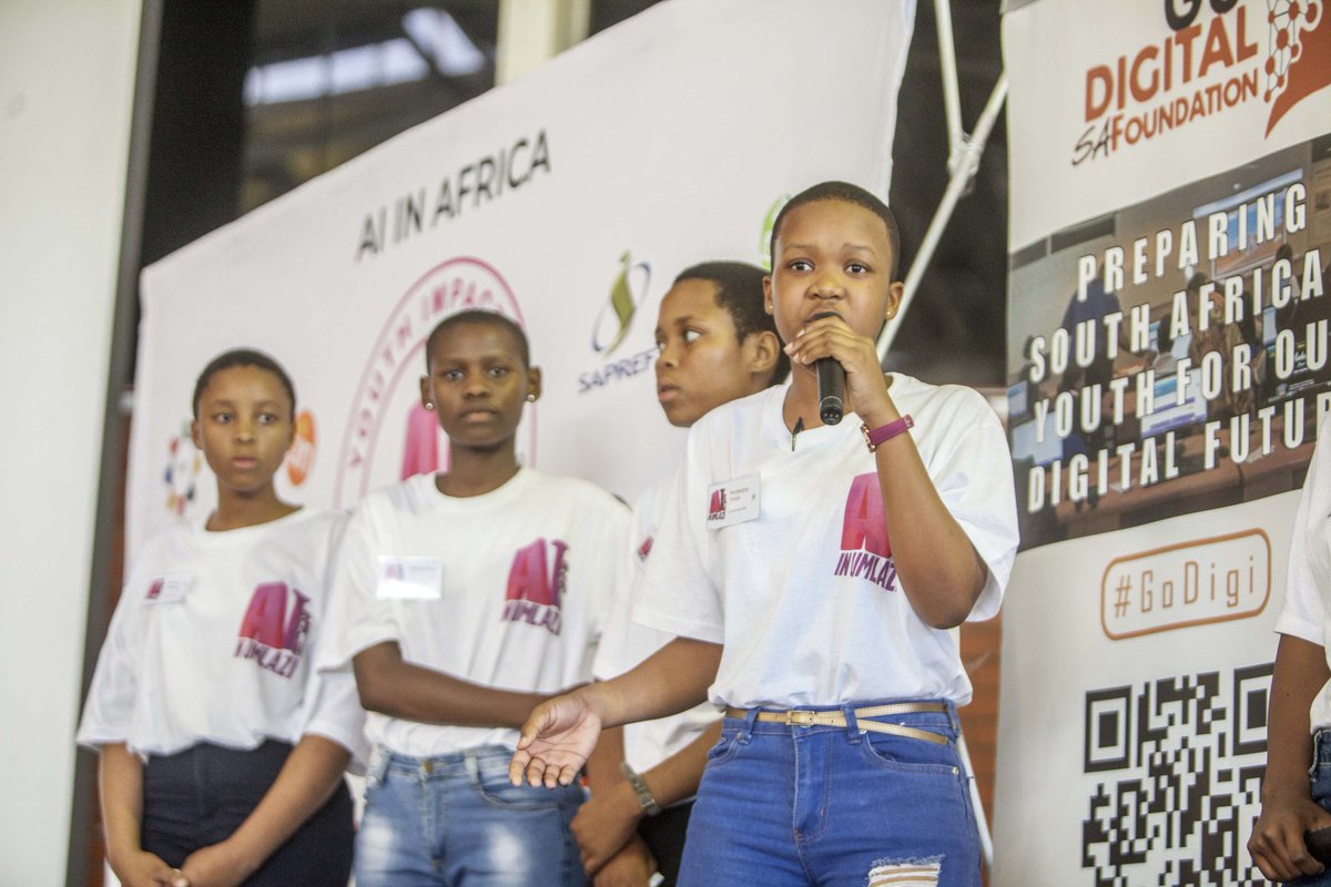 AiInAfrica1's tweet photo. 2nd Runner Ups were Team Medi-finder from Ekwazini Secondary School. They created an App to address long lines, shortage of staff, lack of equipment, lack of medication at hospitals and clinics. #AIinAfrica #girlsintech #girlsinstemrock #AI https://t.co/glY1bgHTzm