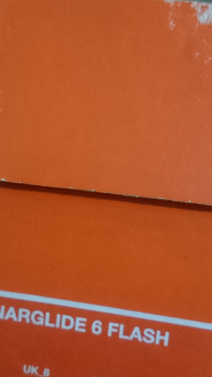 rockdrigo8325's tweet image. Ya les iba a pintar de amarillo el swoosh, pero lo de Flash no es por mi #Flash ⚡ sino por el reflejante. A estrenar estos Lunarglide 6 de @Nike (Cuando todavía se esmeraban, no que hoy es pésima la calidad [Y los anuncios peor ]) #BuenLunes #FlashFans ⚡ #ACorrer