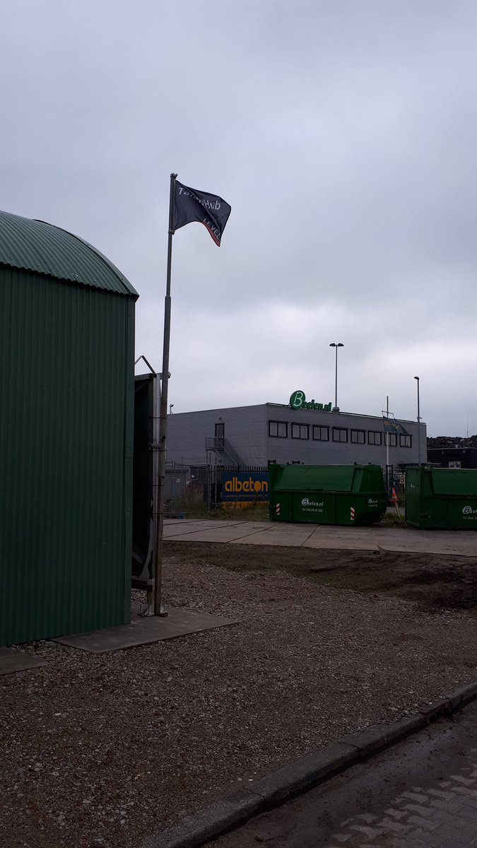 Dirk_WSP's tweet image. Met collega's op bezoek bij Level 5 in #Westpoort Opstap voor Amsterdammers die een stap willen maken richting werk in de #botenbouw  #vrachtdoordegracht #logistiek