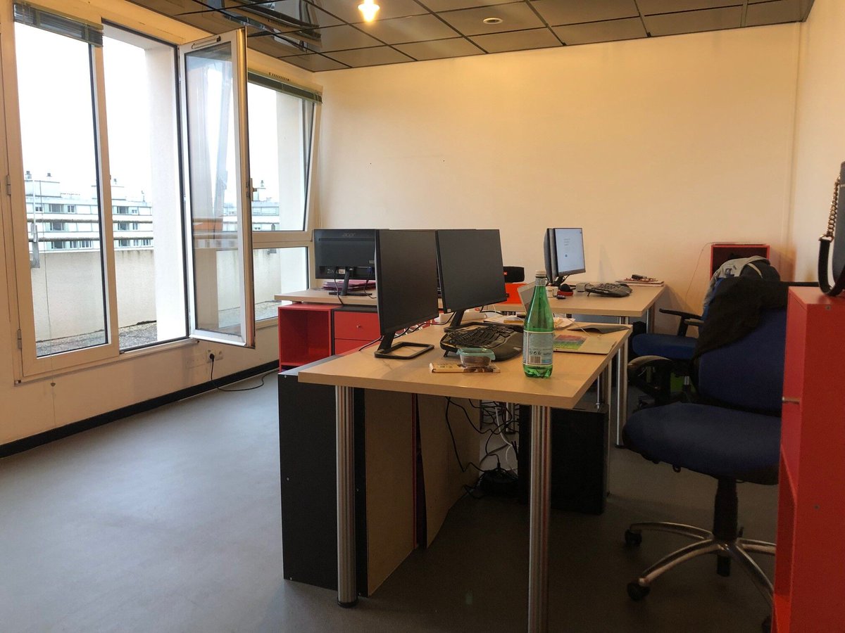 Attractive_Web's tweet photo. Ce matin l'agence a fait un très grand pas !
Nous avons fait nos adieux à la pépinière d'entreprise pour prendre notre indépendance au 25 rue des Halles, à La Roche-sur-Yon.

🏢 De 36 m² à 125 m²
🌅 Une vue imprenable pour prendre le café
📈 De nouveaux espaces pour travailler ! https://t.co/6zrgdlVhQ1