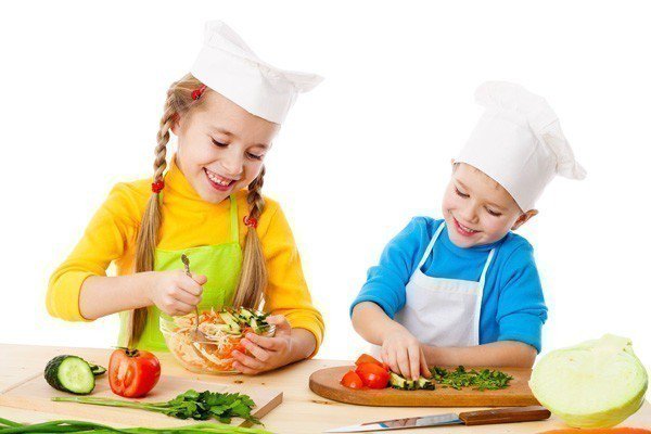 Our 90 min Weekly Cooking Classes are on Thursdays 430-6pm.  Oct Theme: Our Pizzeria. Start a session today! For more info, menu and to register click here: wu.to/5HEP8p #lilchefschool  #weeklyclass