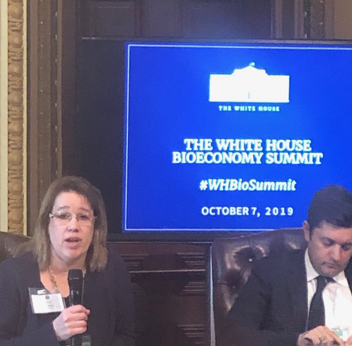 MaryEMaxon's tweet photo. UIUC’s Susan Martinis urged investments in computation and data analytics to drive the US bioeconomy, noted that the bio research community has pivoted from using synchrotrons to using cryo-EM to characterize biomolecules, adding that there aren’t enough cryo-EMs #WHBioSummit https://t.co/UsVIqnvziN