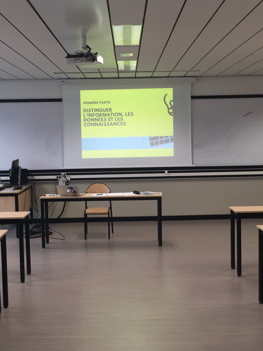 sboukhers's tweet photo. Fier de contribuer au dév de l’intelligence collective du #DUMSD à @universitereims &amp; @IAEMetz 

🔐Donner les clés digitales aux pro de demain pour critiquer la donnée, en faire une information fiable 💪🏽la transformer en connaissance🔍

#Sociétédigitale #digital #datamanagement https://t.co/4y6UJvNQKr