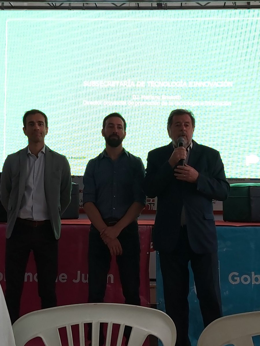 JDistritaljunin's tweet photo. Mateo Salvatto en #Junin creador de la app para personas discapacitadas "Háblalo" 👏👏👏excelente proyecto!!! Charla para 2000 alumnos de las escuelas secundarias. @InspeccionGral @petreccapablo @MariniEmilse @gzinny @adriana_frega @Danielabmoran1 @m_alejandrafa https://t.co/jkTX0ypotX