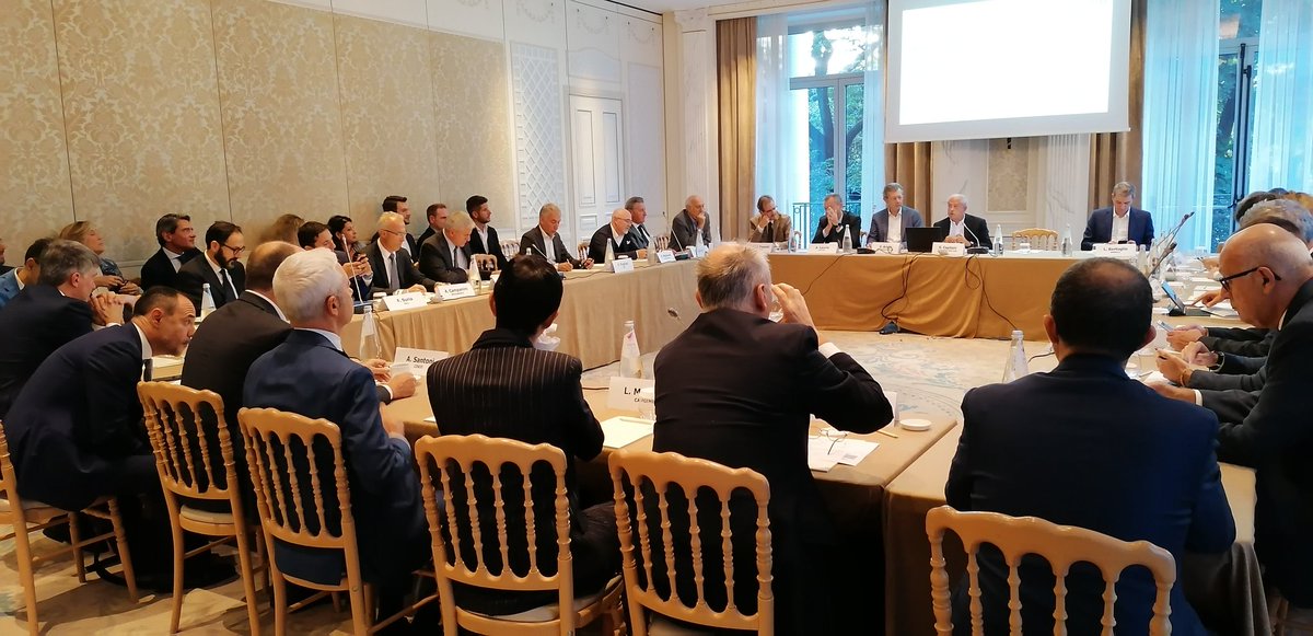Inno3news's tweet photo. Difficile il mestiere del Cio? Quanto la trasformazione digitale si sta trasformando in trasformazione aziendale? Nei discutiamo con i #CIO alla presentazione della #CIOSurvey2019  #DigitalTransformation #collaboration #Digitale #competenze #roi @Net_Cube #giancarlocapitani https://t.co/oAOmkGLcnh