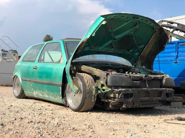 themodifiedapp's tweet photo. Clam-shell mk3? Will rat-look ever come back?
#mk3 #mk3golf #ratlook #ratrod #clamshell #mk3gti #vwgolf #slammed #airride #retrorides #edition38 #modifiedcars #driverscollection #modifiedapp https://t.co/nz8gHX8Z7d