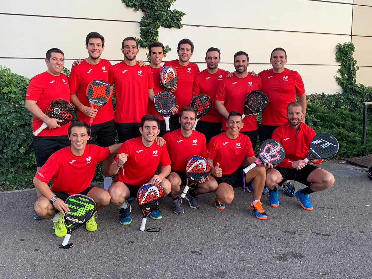 🏆‼️ Nuestro director deportivo, Alberto Laguna y nuestro director de escuela, Julio Martínez, han participado este fin de semana en el Campeonato de España de selecciones autonómicas en categoría absoluta, colgándose el oro 🥇 en 2ª categoria y consiguiendo el ascenso a PRIMERA.