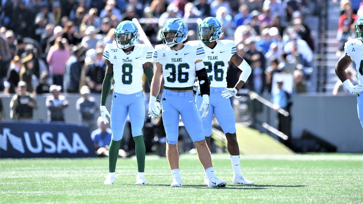 GreenWaveFB's tweet photo. There are only 5 teams left in #CFB holding opponents under 50% pass completion. We're one of them.

(P.S. - Only 3 teams pulled this off last season.)

#RollWaveIsland🌴 https://t.co/7ixfXOQ1hr
