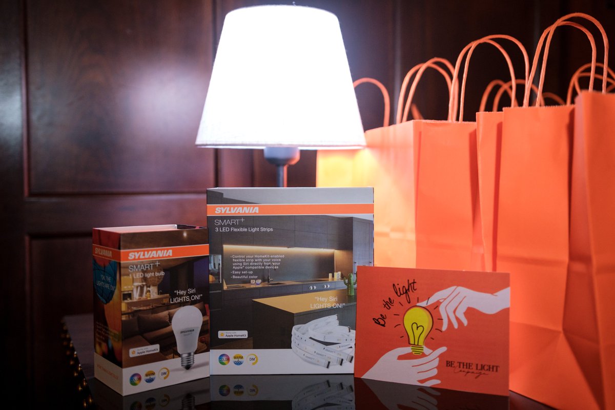 SYLVANIA's tweet photo. At a launch event for @KChenoweth's album #ForTheGirls, we had a great time celebrating the power of the female spirit &amp; how music &amp; light inspire us. We also shared how SMART+ lighting can #SimplifyYourLife &amp; #StyleYourLife. Check out our smart lights at https://t.co/Tbr0VFmJ9V. https://t.co/gIoTji1IWS
