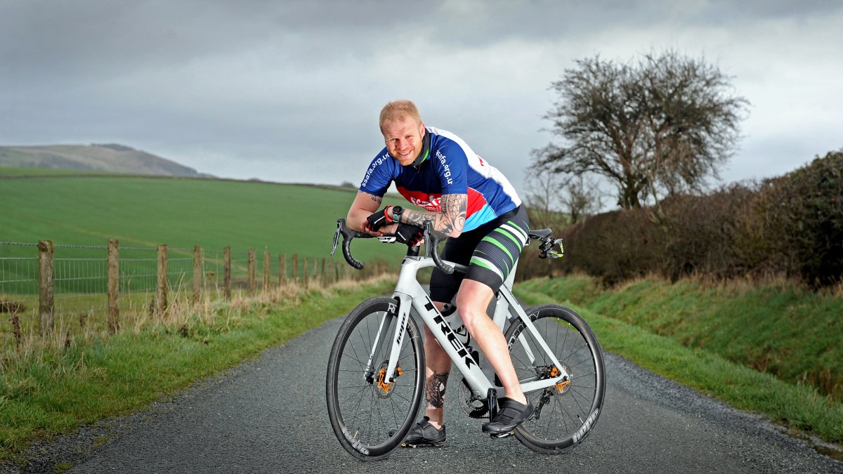 SSAFA (@ssafa) on Twitter photo đź“° Maths teacher <a href="/sam_boatwright1/">samboatwright</a> from Selsden has won a <a href="/PrideOfBritain/">Pride of Britain</a> Fundraiser of the Year Award.
👏🏽 Sam's summer triathlon for <a href="/SSAFA/">SSAFA</a> involved swimming the channel, cycling from Land’s End to John O’Groats and running back, arriving back in Skipton in just over 2 weeks! 🙏🏽 📰 Maths teacher <a href="/sam_boatwright1/">samboatwright</a> from Selsden has won a <a href="/PrideOfBritain/">Pride of Britain</a> Fundraiser of the Year Award.
👏🏽 Sam's summer triathlon for <a href="/SSAFA/">SSAFA</a> involved swimming the channel, cycling from Land’s End to John O’Groats and running back, arriving back in Skipton in just over 2 weeks! 🙏🏽