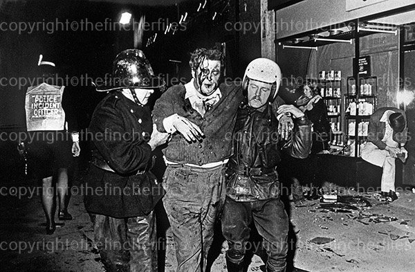 jayne_fincher's tweet photo. Another image from our archives-45 years ago this week, #IRA #Guildford pub bombings. Photo by Terry Fincher https://t.co/6che6bDAiS