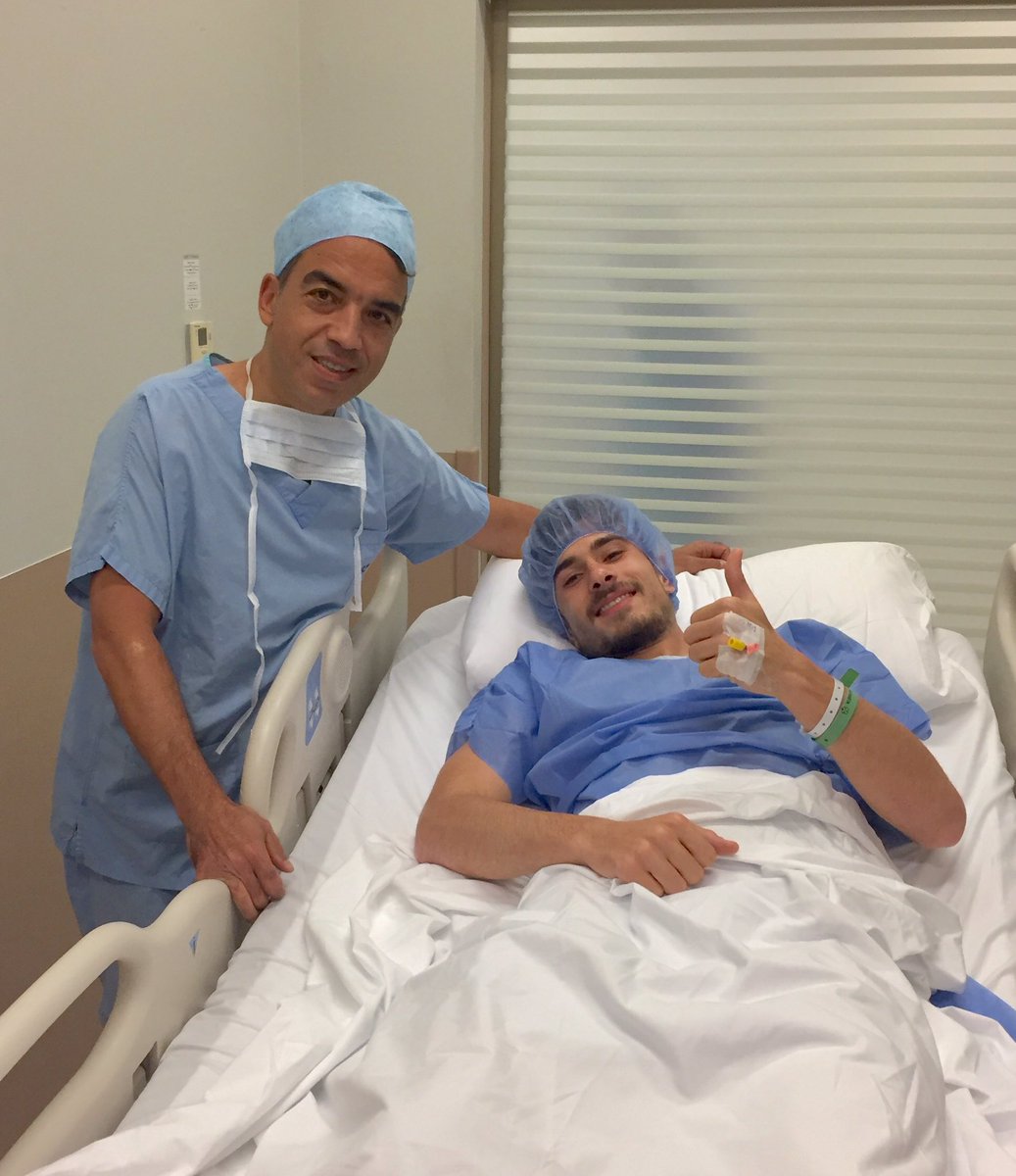 Beşiktaş JK futbolcusu Dorukhan Toköz sağ diz kapağında kıkırdak onarımı ( patellar osteokondral tranfer-mozaikplasti) ameliyatı oldu.👍#dorukhantokoz