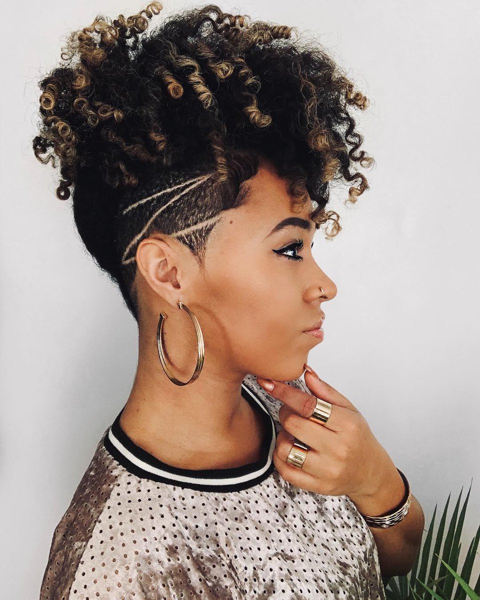 Simply electric! ⚡⚡⚡We're really feeling this clean design on <a href="/Arispella/">Arispella</a>