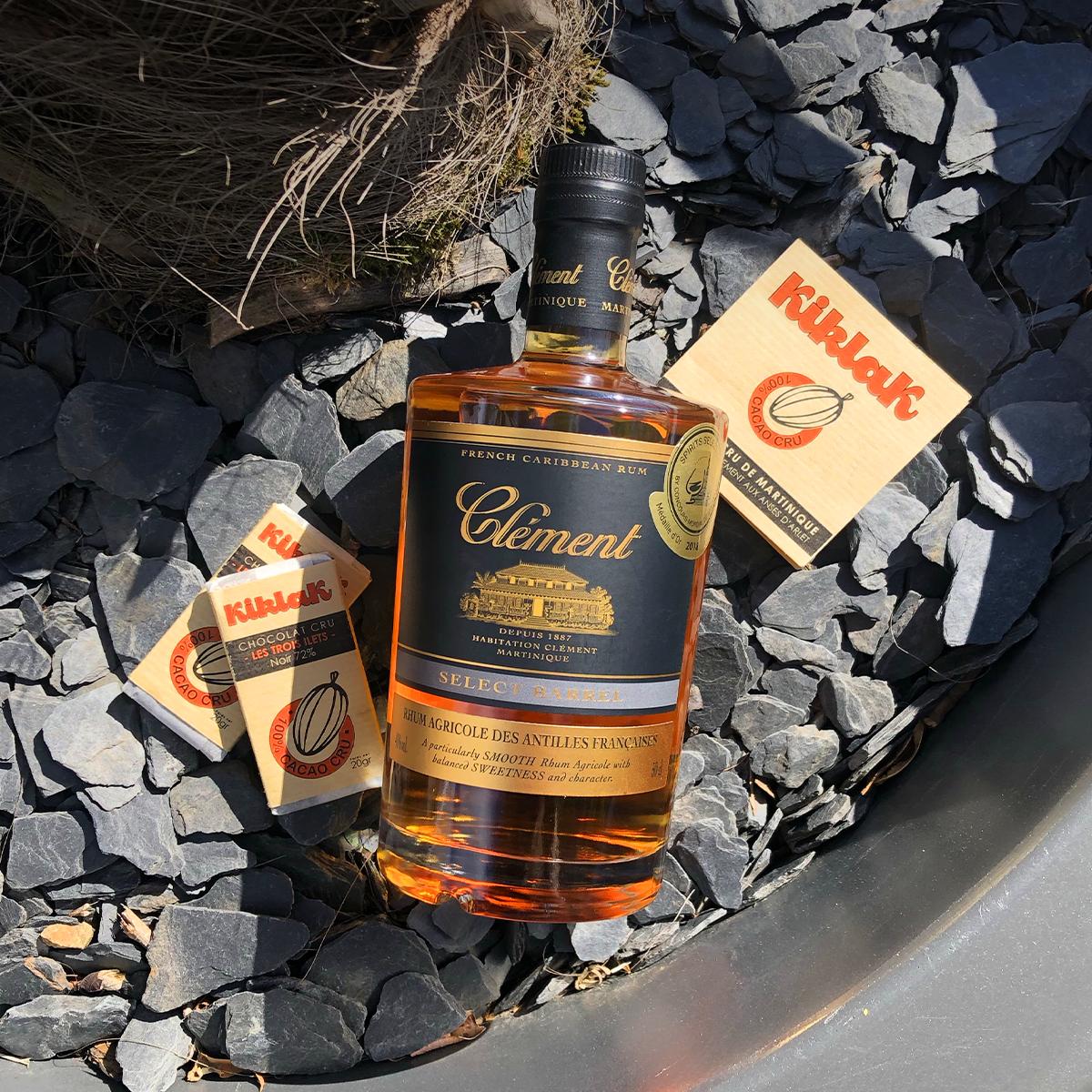 Nous aimons nos clients ! 😍 Merci Village Créole Martinique pour ces cadeaux tout droit venus de Martinique ! #Kiklak chocolat et <a href="/Rhumclement/">Rhum Clement</a> !