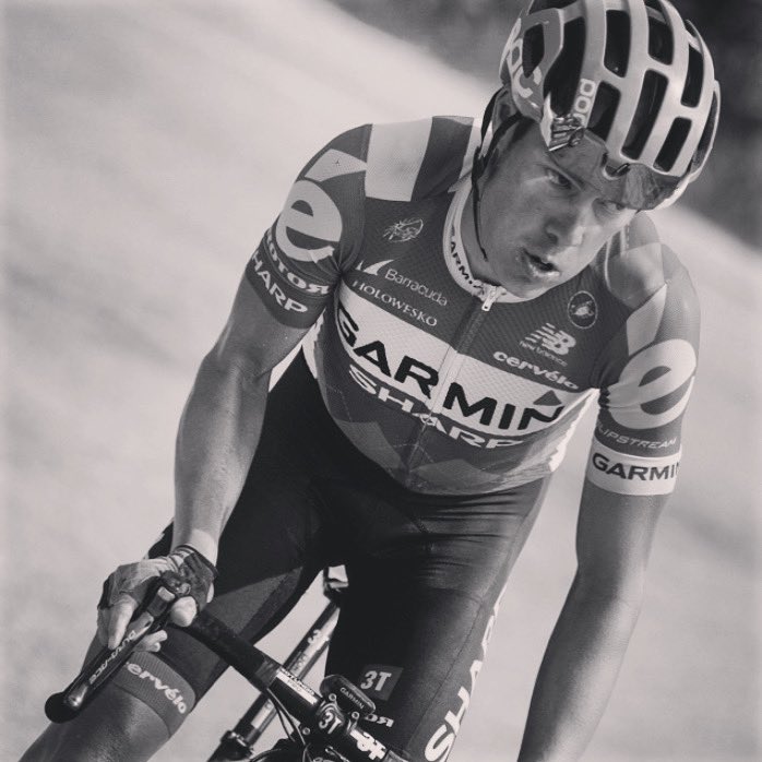 tomdanielson's tweet photo. Your hand position on your handlebars could be causing you pain, discomfort, and even slowing you down. 

Eliminate hand numbness, stop neck pain, and even produce more power with your pedal stroke with this new hand position.

https://t.co/PLcvxBNFfH https://t.co/arWVUi94Bq
