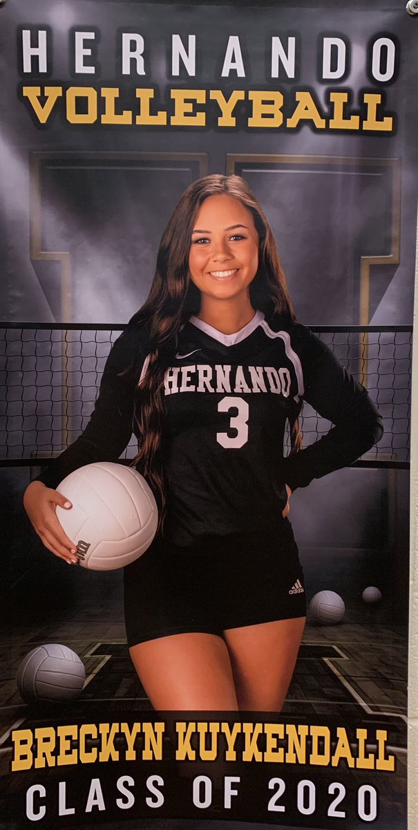 1teamhhstigers's tweet photo. Best of luck to @HernandoVolley tonight vs Southaven 5&amp;6pm. Home game and Senior Night! Get that W!!! https://t.co/682Q7wZo9v