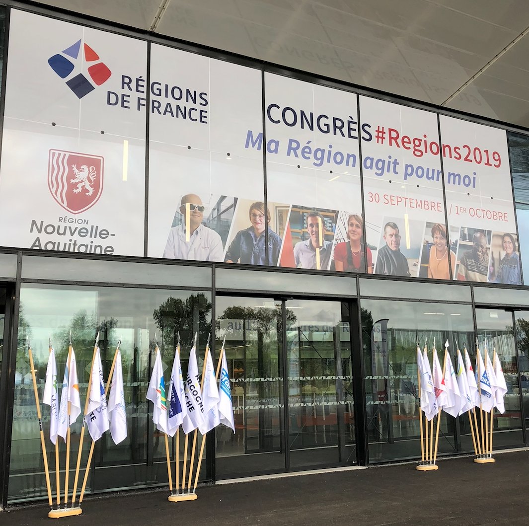 TeamResa's tweet image. Les solutions digitales @TeamResa au service des inscriptions, badges et des contrôles d'accès du 15ème Congrès @Regionsdefrance à Bordeaux !
Merci à @dondiegoevents  et @NvelleAquitaine pour leur confiance !

Revivez en images les temps youtube.com/watch?v=gtFbBE…