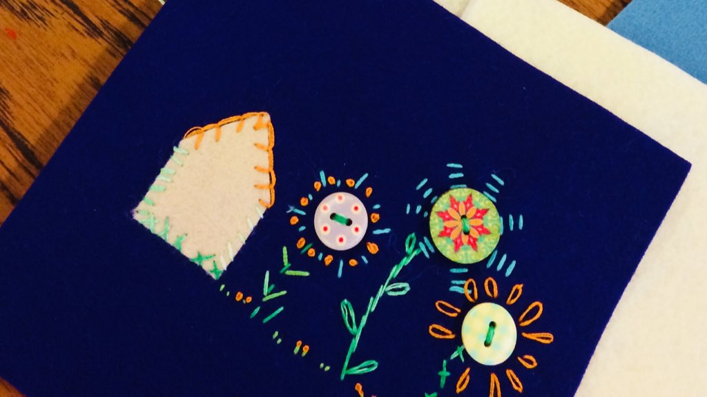 seaternprint's tweet photo. Lots of colour to brighten up a grey day 💙🧡💜 ... lovely creative stitching session with @gemartsuk Feel Good Group #artforwellbeing #colourtherapy #powerofmaking #madebyhand https://t.co/XRyeQMnduG