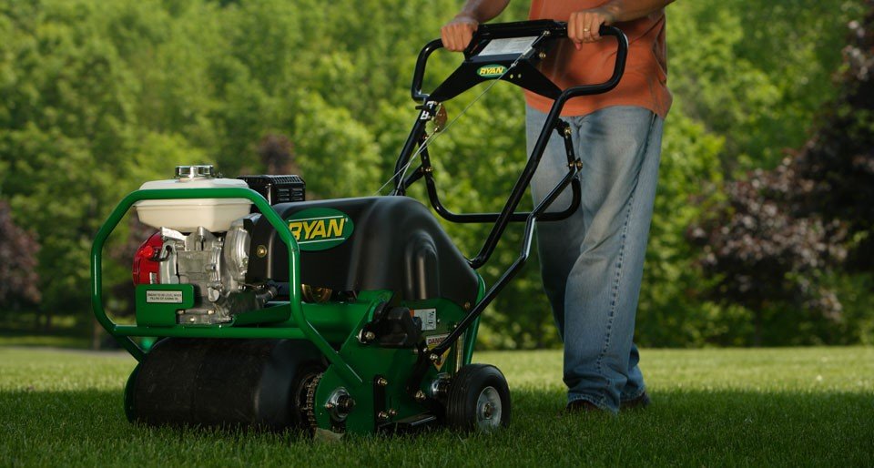 turfsystems's tweet photo. Let your lawn breathe with a fall aeration.🍂 Aeration helps:
✔️Give turf grass stronger roots
✔️Reduce soil compaction
✔️Improve drought stress and heat tolerance
✔️Enhance the breakdown of thatch
Call us to book your aeration at 905-336-9500
#turfsystems #lawncare #falltips https://t.co/z4gDo1dGPt