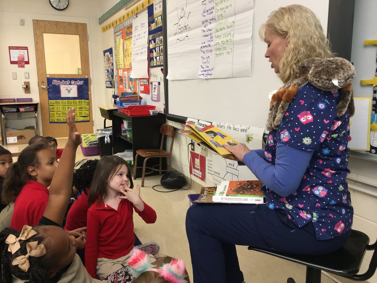 Mcscience348's tweet photo. Interdisciplinary teaching! Nonfiction text paired with science, reading, and writing! #STEAM #mthcs #WeAreMtHealthy #mthcsproud #GCSCstem #myohioclassroom https://t.co/bIkRbV1j0O