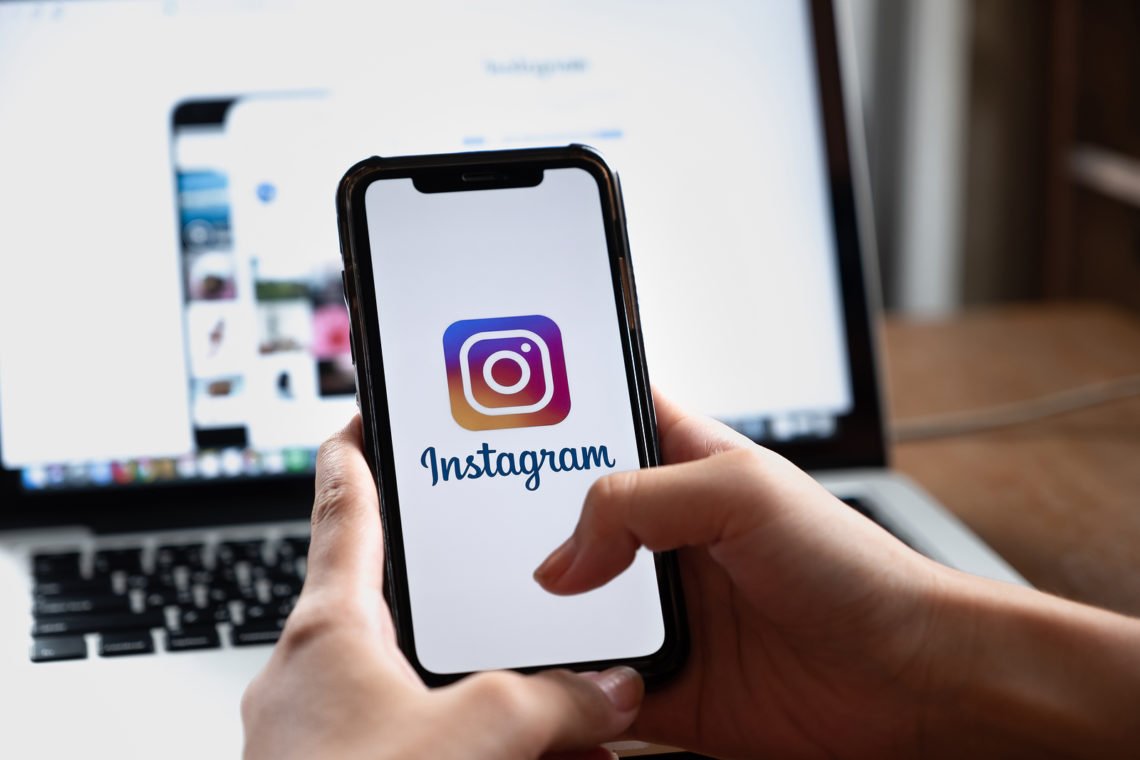WorkWife_it's tweet photo. Oramai non è più un mistero Instagram ha deciso di far scomparire il numero di like sotto ai contenuti condivisi al pubblico.
Che ne pensate di questa novità? Preferite Instagram nella nuova versione senza like? 👍⁠
#workwife #instagram #likes #social https://t.co/pipf3ej4Qa https://t.co/JTDf2G5OuE