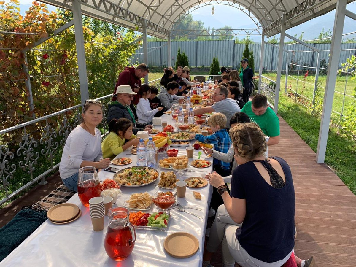 Geog_HA's tweet photo. House Trip with parents to a beautiful lake in South East #Kazakhstan 🇰🇿 a brilliant day to bond new pupils and parents #almaty #issyk #pastoral #housesystem #geographyteacher #housemaster #Almaty #mountains #adventure #hiking #Haileyburyalmaty https://t.co/AdAZWrFIWX