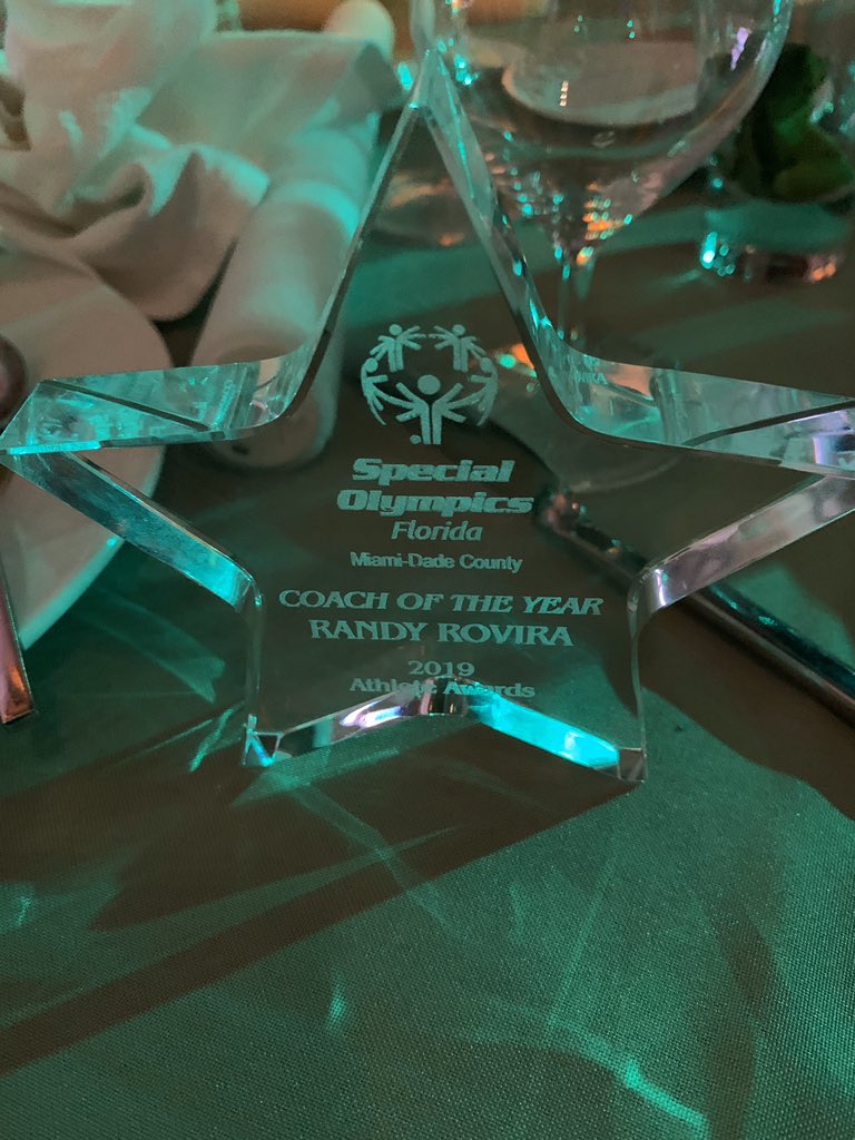 Honored to have earned Coach of the Year for @SOFL_MDC. I’m thankful for my athletes who made me the coach I am today! I’m grateful to have earned such a prestigious award that will make me a stronger mentor and coach on a daily basis. @MiamiSup <a href="/sherry_sofl/">SherrySOFL</a> <a href="/FelixVarelaHS/">Felix Varela Senior</a>