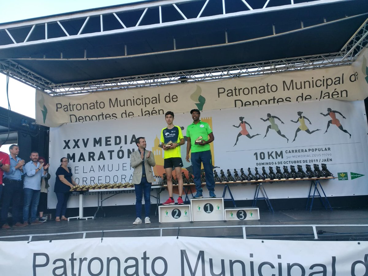 UnicajaAtletism's tweet photo. #RESULTADOS
Carrera Popular 10km III Memorial Zeus 77/90.

🏆Ganadora Cynthia Ramírez en categoría absoluta.
🥈Segunda posición Javier Jiménez en categoría sub-20.

Enhorabuena!!! 👏👏👏👏👏 https://t.co/MhUluzJJfV
